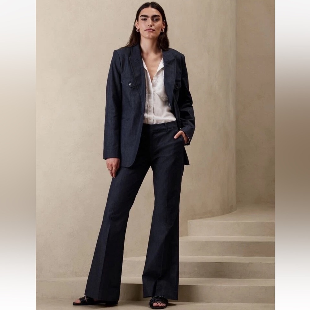 NWT Banana Republic Chambray Indigo Flared Leg Trousers Full Length 6 Navy Blue